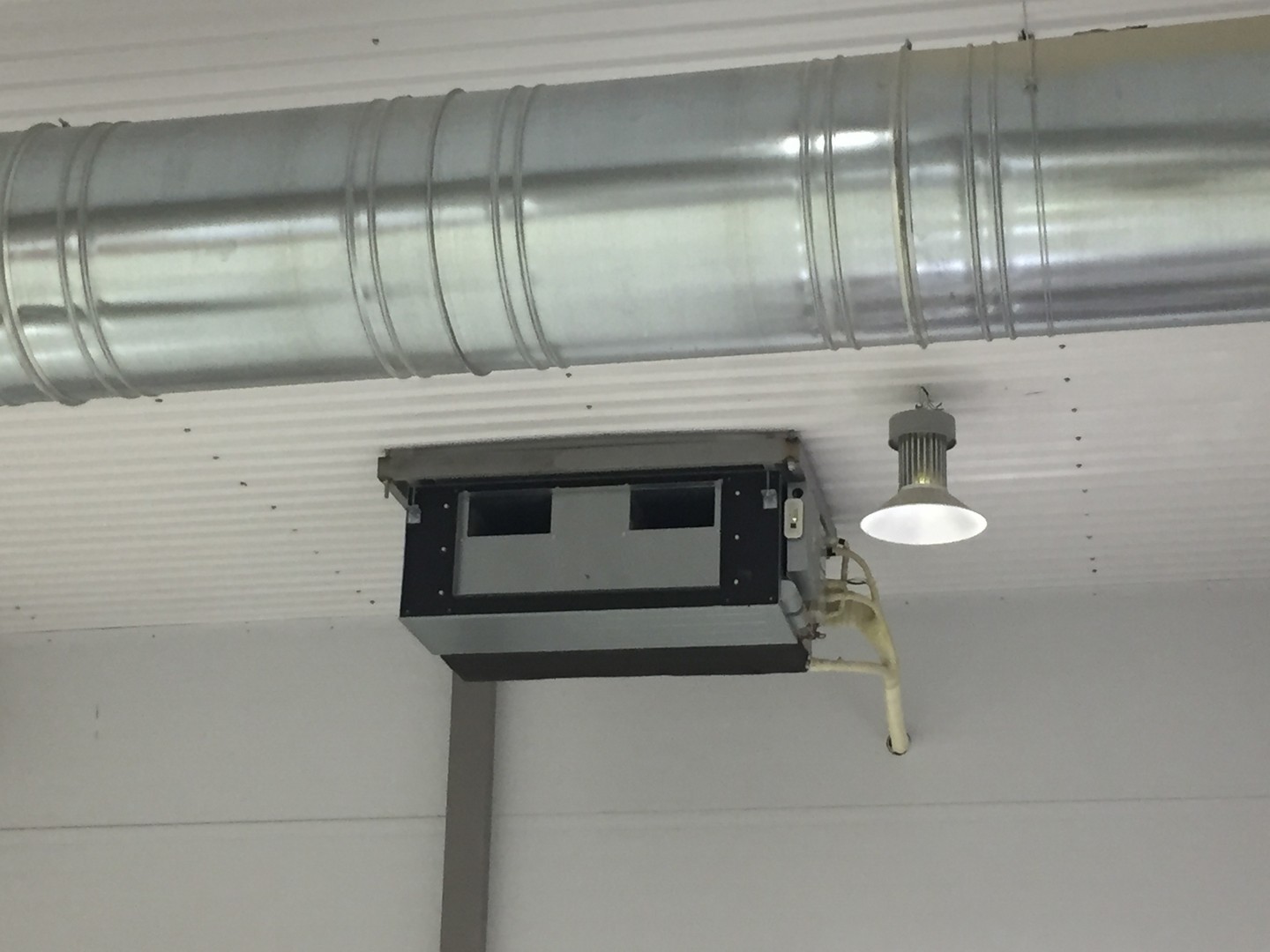 Система кондиционирования и увлажнения воздуха на заводе